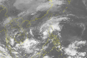 Bão cuối mùa, diễn biến vẫn phức tạp