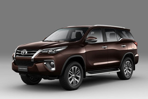 "Vượt rào” 116, Toyota Fortuner trở lại Việt Nam với giá trên 1,3 tỷ đồng