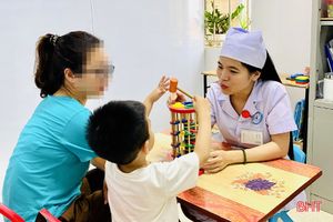 Đồng hành trong điều trị trẻ mắc chứng rối loạn phổ tự kỷ