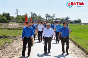 Bí thư Trung ương Đoàn kiểm tra hoạt động tình nguyện tại Hà Tĩnh