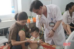 Nắng nóng kéo dài, trẻ em Hà Tĩnh nhập viện tăng cao!