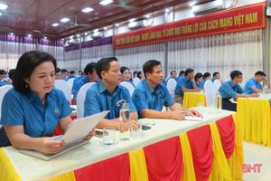 Phổ biến công tác tổ chức đại hội nhiệm kỳ mới cho cán bộ công đoàn Hà Tĩnh