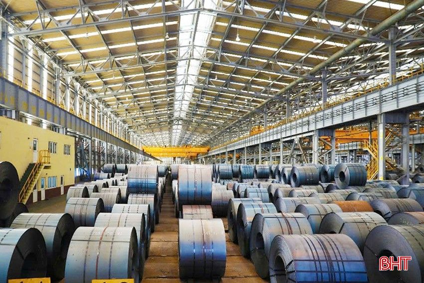 米国の関税政策はベトナムの鉄鋼製造企業の生産と事業活動に影響を及ぼしている。 bqbht_br_z6697801620206-1b8fa8a0e966d7982dae8d96a18460cf.jpg