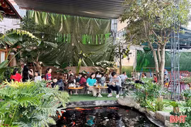 Góc nhỏ tuổi thơ trong những quán cà phê phố