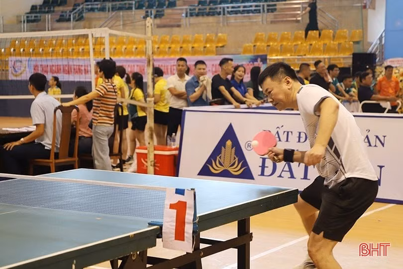 Hơn 450 vận động viên tham gia hội thao ngành Ngân hàng Hà Tĩnh
