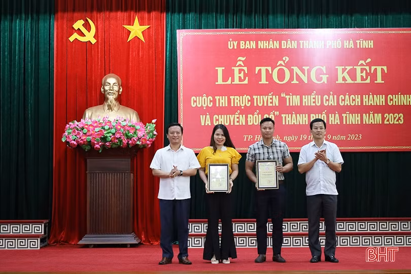 Trao 38 giải cuộc thi trực tuyến tìm hiểu về cải cách hành chính và chuyển đổi số