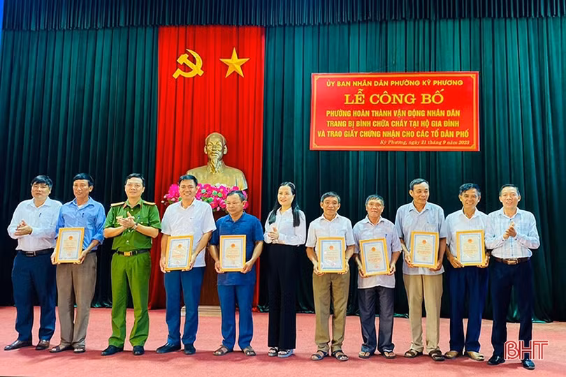 Nhân rộng mô hình “Nhà tôi có bình chữa cháy” tại TX Kỳ Anh