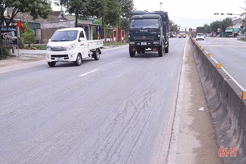 Tiếp tục kiến nghị dừng thu phí nếu chậm sửa chữa, khắc phục hư hỏng QL1 qua Hà Tĩnh