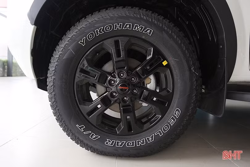 Cận cảnh những phiên bản Nissan Navara hút người mua của Nissan Hà Tĩnh