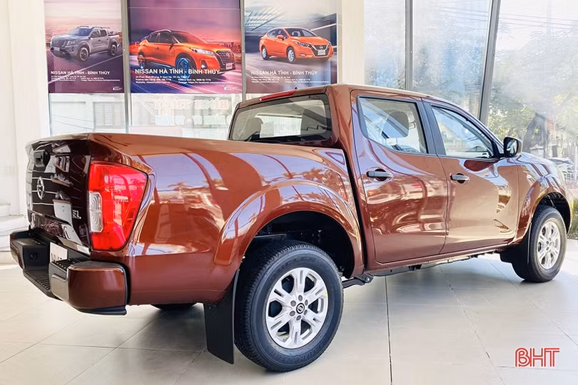 Cận cảnh những phiên bản Nissan Navara hút người mua của Nissan Hà Tĩnh