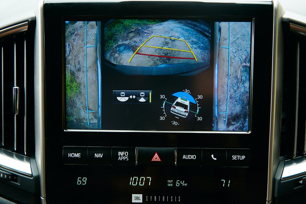 Toyota Land Cruiser Heritage Edition 2021 ra mắt, giá từ 87.900 USD