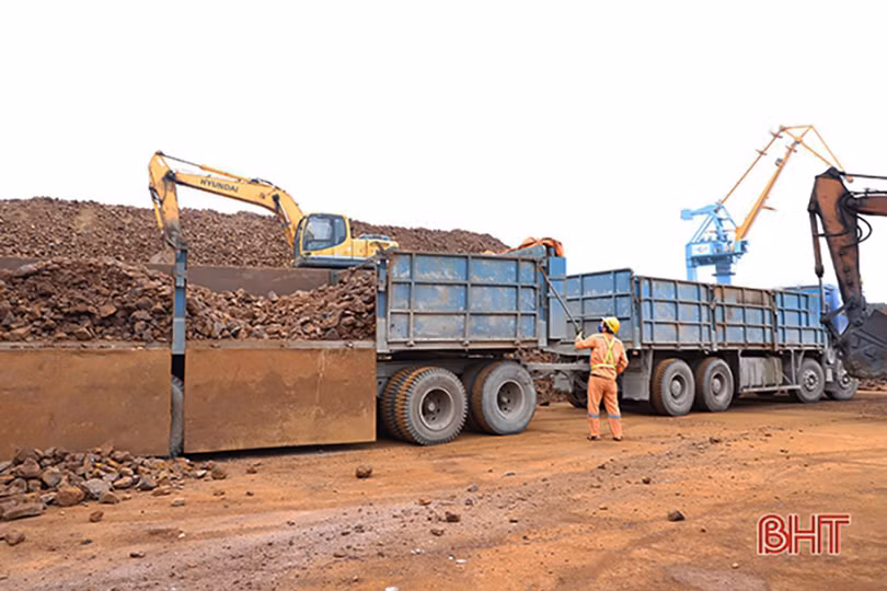 Hàng hóa qua cảng biển Hà Tĩnh đạt trên 17,8 triệu tấn