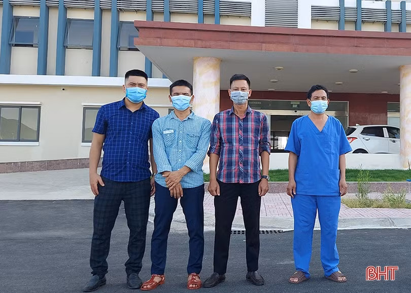 Tăng cường 3 cán bộ Bệnh viện Phổi hỗ trợ Trung tâm Y tế Kỳ Anh điều trị bệnh nhân Covid-19