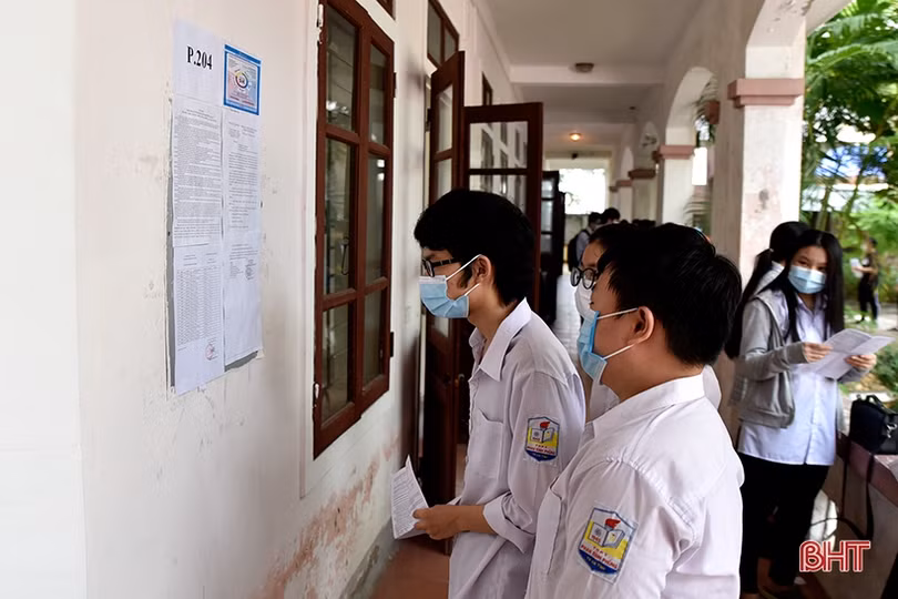 Hơn 17.300 thí sinh Hà Tĩnh làm thủ tục dự thi tốt nghiệp THPT