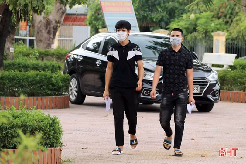 Sáng nay, hơn 17.300 thí sinh Hà Tĩnh bắt đầu Kỳ thi tốt nghiệp THPT 2021
