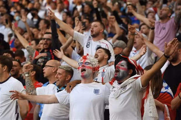 Vé xem trận chung kết EURO 2020 bị “thổi” lên tới gần 75.000 USD