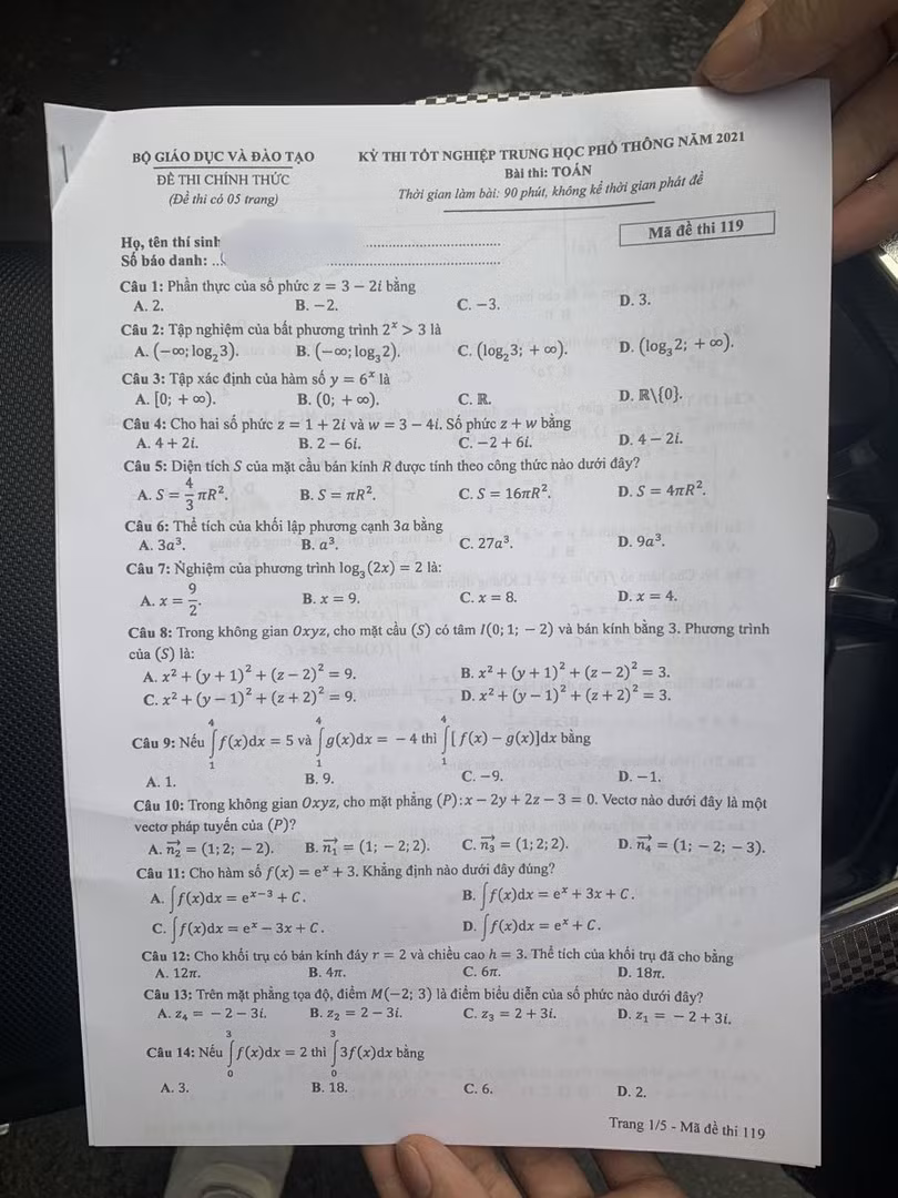 Đề thi môn Toán kỳ thi tốt nghiệp THPT năm 2021