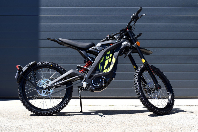 Sur-Ron Light Bee - xe địa hình điện giá 5.600 USD