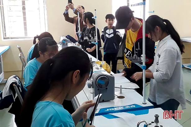 Điểm chuẩn đầu vào THPT ở Hà Tĩnh tăng mạnh, đồng đều ở các vùng miền