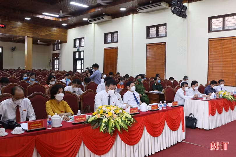 Bí thư Thành ủy Dương Tất Thắng giữ chức Chủ tịch HĐND TP Hà Tĩnh