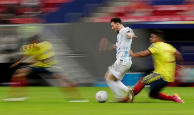 Messi còn chờ gì nữa?