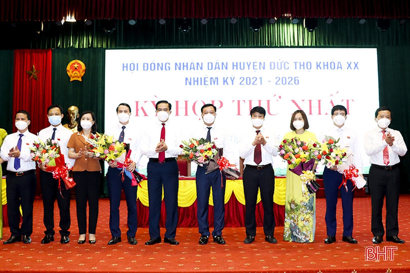 HĐND huyện Đức Thọ họp kỳ thứ nhất, bầu các chức danh chủ chốt