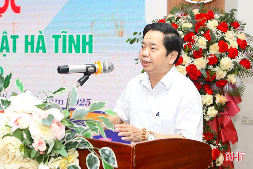 Phó Trưởng ban Tuyên giáo và Dân vận Tỉnh ủy Bùi Nhân Sâm phát biểu tại hội thảo. bqbht_br_a3.jpg