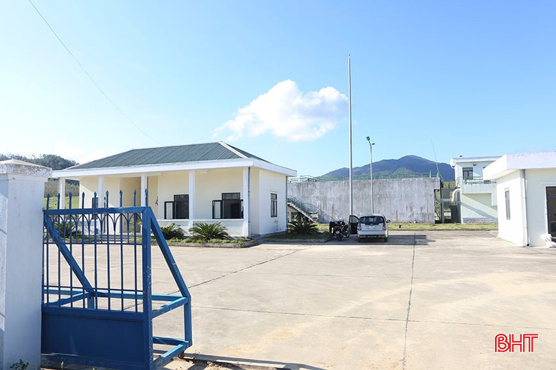 Từ thực tiễn bão số 10, Trung tâm Nước sạch và VSMTNT tỉnh đang lên phương án bố trí nguồn điện dự phòng cho các nhà máy nước, nhằm chủ động việc cấp nước sinh hoạt liên tục cho người dân trong mùa mưa bão. bqbht_br_a8.jpg