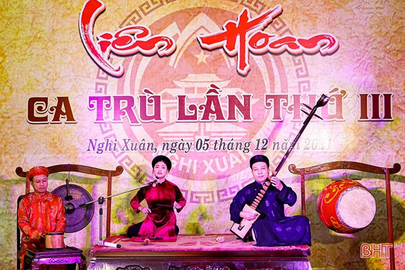 Liên hoan ca trù là một trong những hoạt động ý nghĩa trong công tác bảo tồn, phát huy di sản do Trung tâm Văn hóa - Truyền thông huyện Nghi Xuân tổ chức thường kỳ. b3.jpg