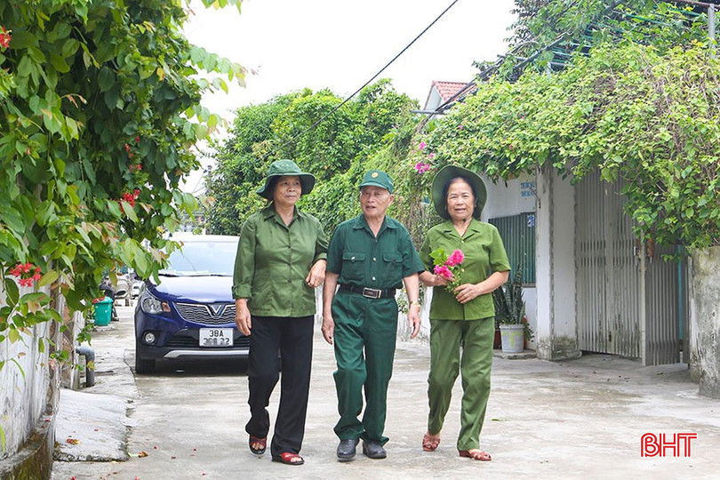 Tháng 7 về, các cựu TNXP Hà Tĩnh lại bồi hồi nhớ về những năm tháng tuổi trẻ sôi nổi cống hiến trên những huyết mạch giao thông. bqbht_br_a6-8983.jpg