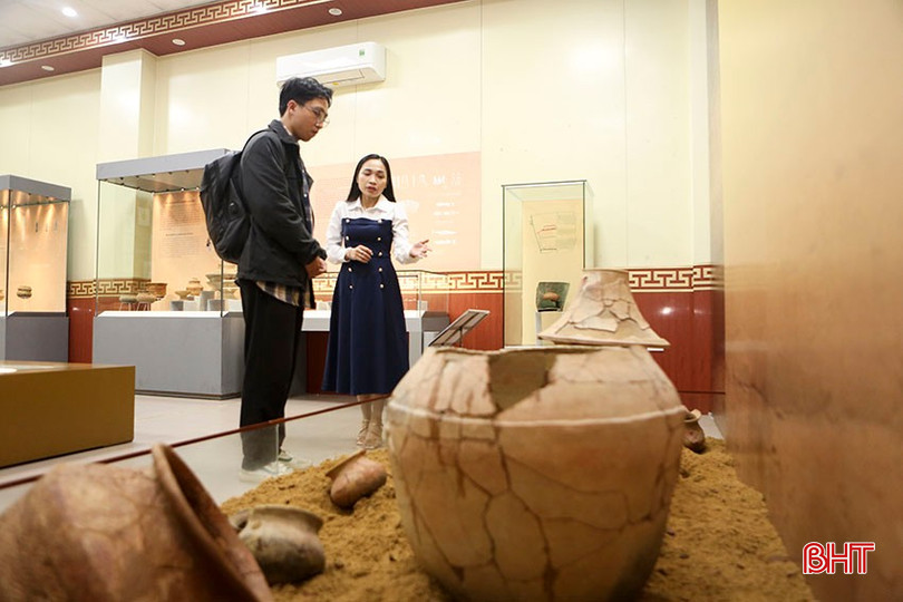 Bảo tàng Hà Tĩnh trở thành địa chỉ quen thuộc của nhiều học sinh, sinh viên học tập, nghiên cứu. bqbht_br_a8.jpg