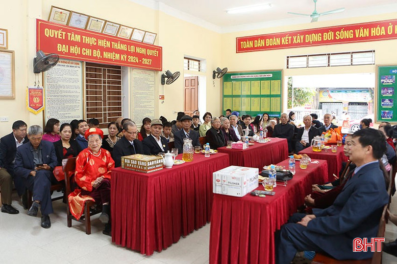 Không khí buổi lễ mừng thọ tại TDP 2, phường Nam Hà (TP Hà Tĩnh). bqbht_br_a3.jpg
