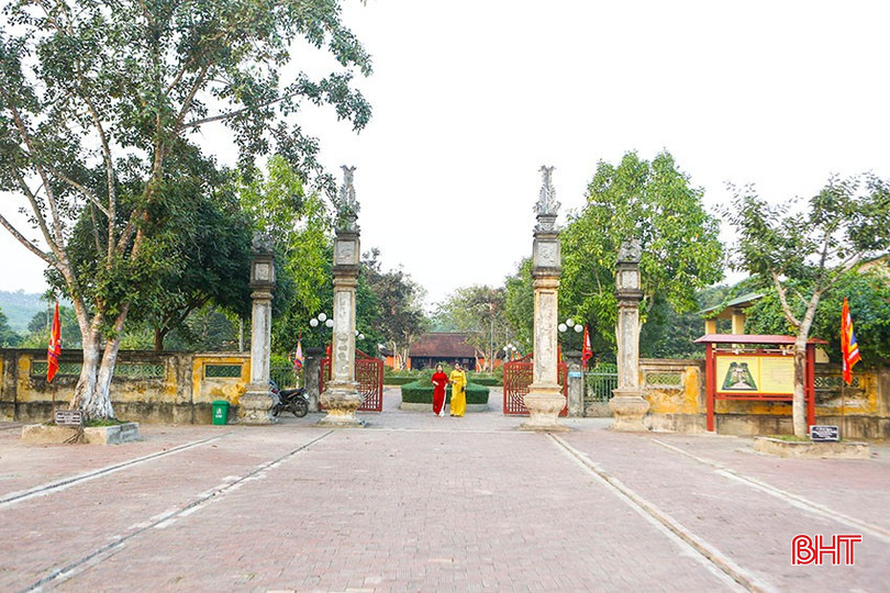 Thời điểm này, công tác chuẩn bị cho lễ hội tại Khu lưu niệm Hải Thượng Lãn Ông Lê Hữu Trác tại xã Sơn Diệm (Hương Sơn) đã được hoàn tất. bqbht_br_a5.jpg
