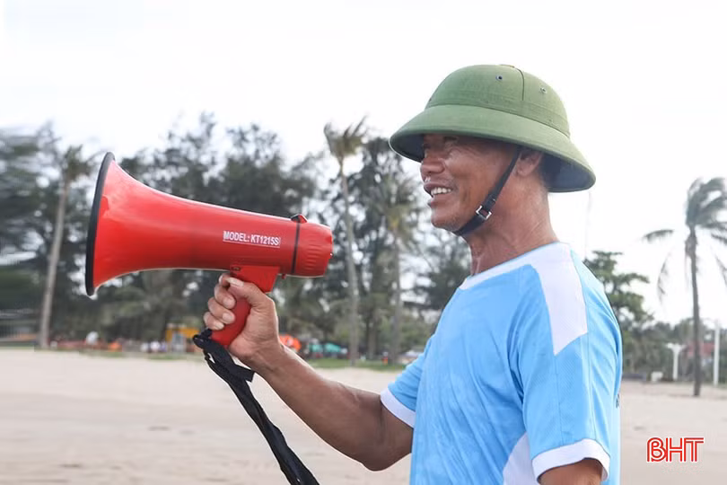 Ông Đậu Thường - Đội trưởng Đội Cứu hộ, cứu nạn KDL Xuân Thành.