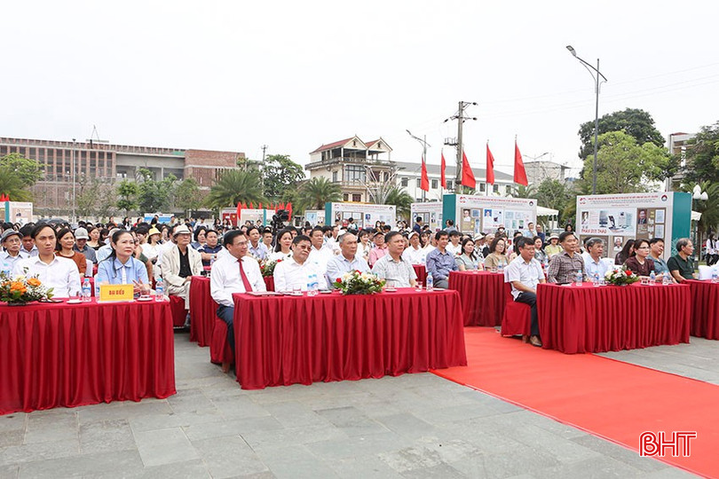Đại biểu tham dự buổi lễ. bqbht_br_a1.jpg