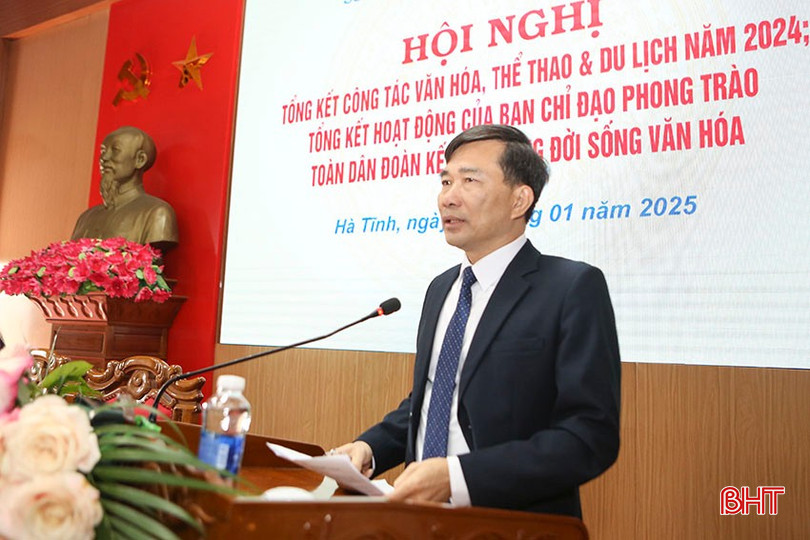 Giám đốc Sở VH-TT&DL Nguyễn Viết Trường bế mạc hội nghị. bqbht_br_b9.jpg