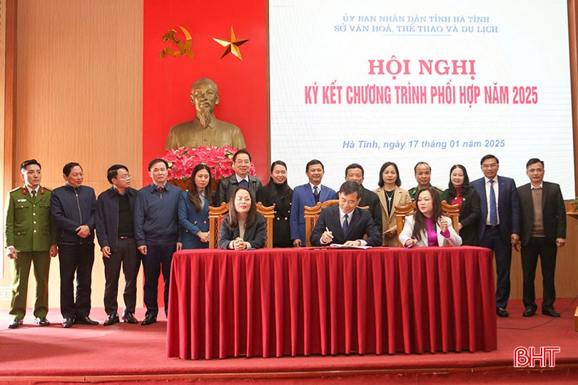 Tại hội nghị, Sở VH-TT&DL cũng đã ký kết chương trình phối hợp thực hiện nhiệm vụ năm 2025 giữa ngành VH-TT&DL với các cơ quan, đoàn thể cấp tỉnh. bqbht_br_c1.jpg