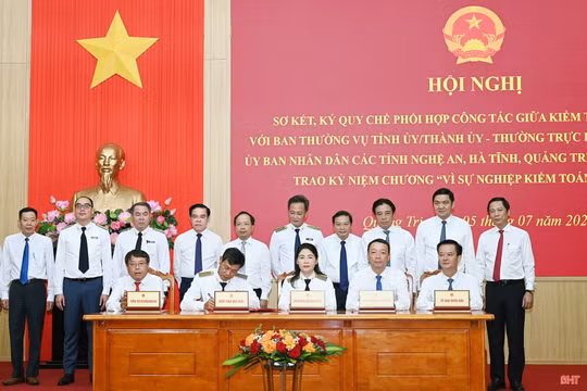 Ký kết quy chế phối hợp giữa Kiểm toán Nhà nước với Hà Tĩnh và 3 tỉnh, thành 