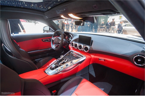 Mercedes-AMG GT S, mẫu xe thể thao mới đầy ấn tượng ảnh 3