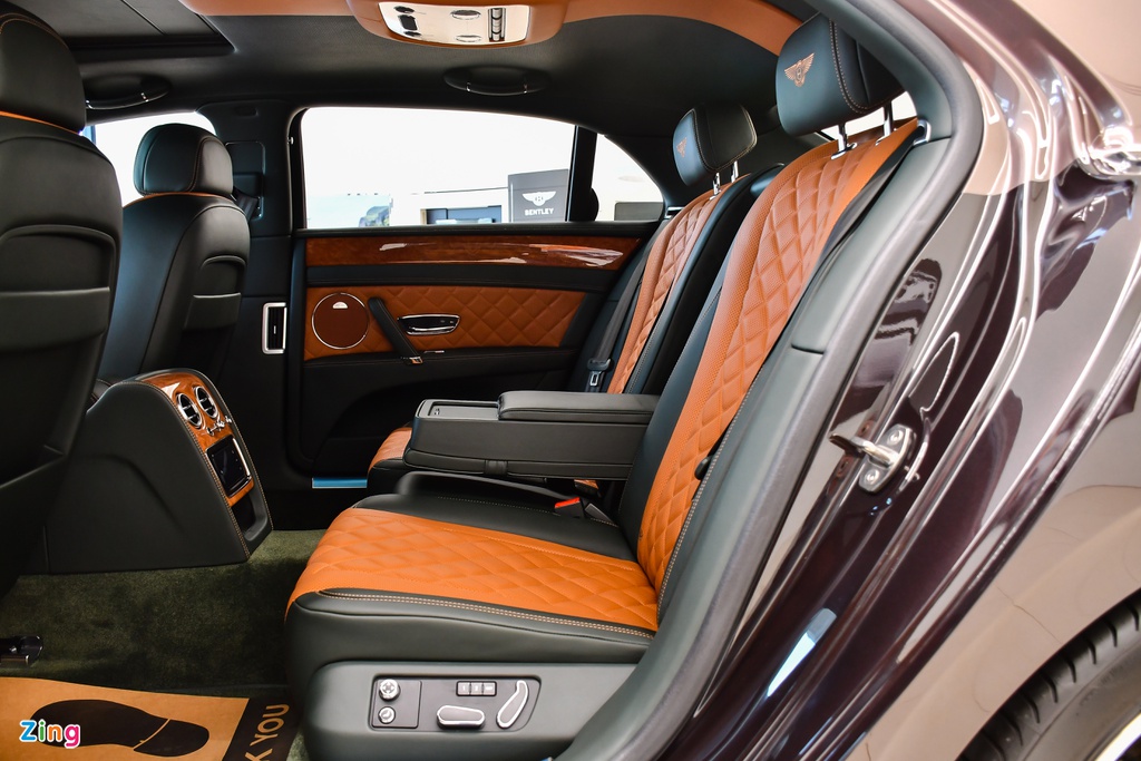 Bentley Flying Spur V8 S ảnh 14 Chi tiết Bentley Flying Spur V8 S giá hơn 17,6 tỷ với màu sơn hiếm