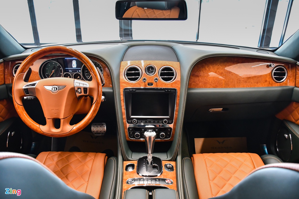 Bentley Flying Spur V8 S ảnh 12 Chi tiết Bentley Flying Spur V8 S giá hơn 17,6 tỷ với màu sơn hiếm
