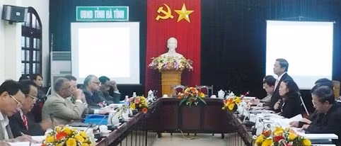 Chủ tịch UBND tỉnh Võ Kim Cự mong muốn Ban điều hành Quỹ Kuwait sớm thông qua dự án để nhanh chóng cải thiện cơ sở hạ tầng nông thôn Hà Tĩnh