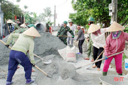 Bà con lương - giáo ở Lộc Hà chung tay xây dựng nông thôn mới