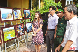 Hà Tĩnh triển lãm 74 tác phẩm tranh, ảnh về “Biển đảo quê hương”