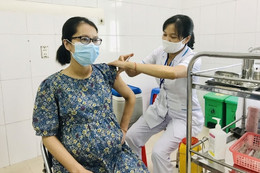 2 trường hợp cần trì hoãn tiêm vaccine COVID-19