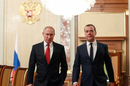 Thủ tướng Nga Dmitry Medvedev từ chức