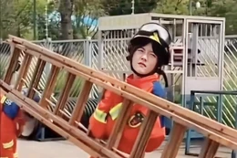 Cô gái mỗi ngày làm một nghề