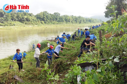 Tuổi trẻ Hương Sơn ra quân bảo vệ “dòng sông quê hương”