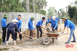 750 lượt ĐVTN khối cơ quan Hà Tĩnh giúp các xã đăng ký đạt chuẩn NTM