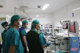 BVĐK Hà Tĩnh tiếp nhận kỹ thuật nội soi mật tụy ngược dòng lấy sỏi